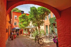 Roter_Hof_01_Durchgang