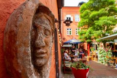 Roter_Hof_02_Mauer