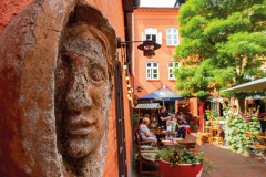 RS-08-Roter-Hof-Relief
